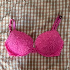 Lace Push-Up Bra in Vibrant Pink